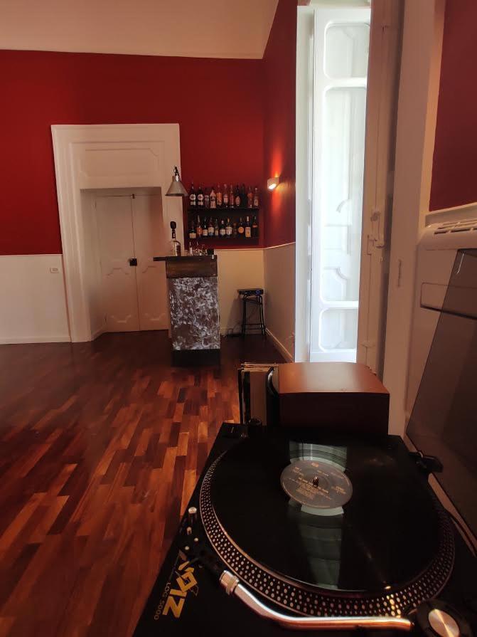 B&B Palazzo Mirelli Наполи Екстериор снимка