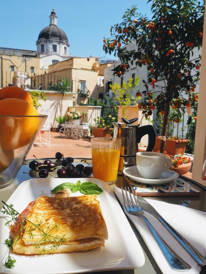 B&B Palazzo Mirelli Наполи Екстериор снимка