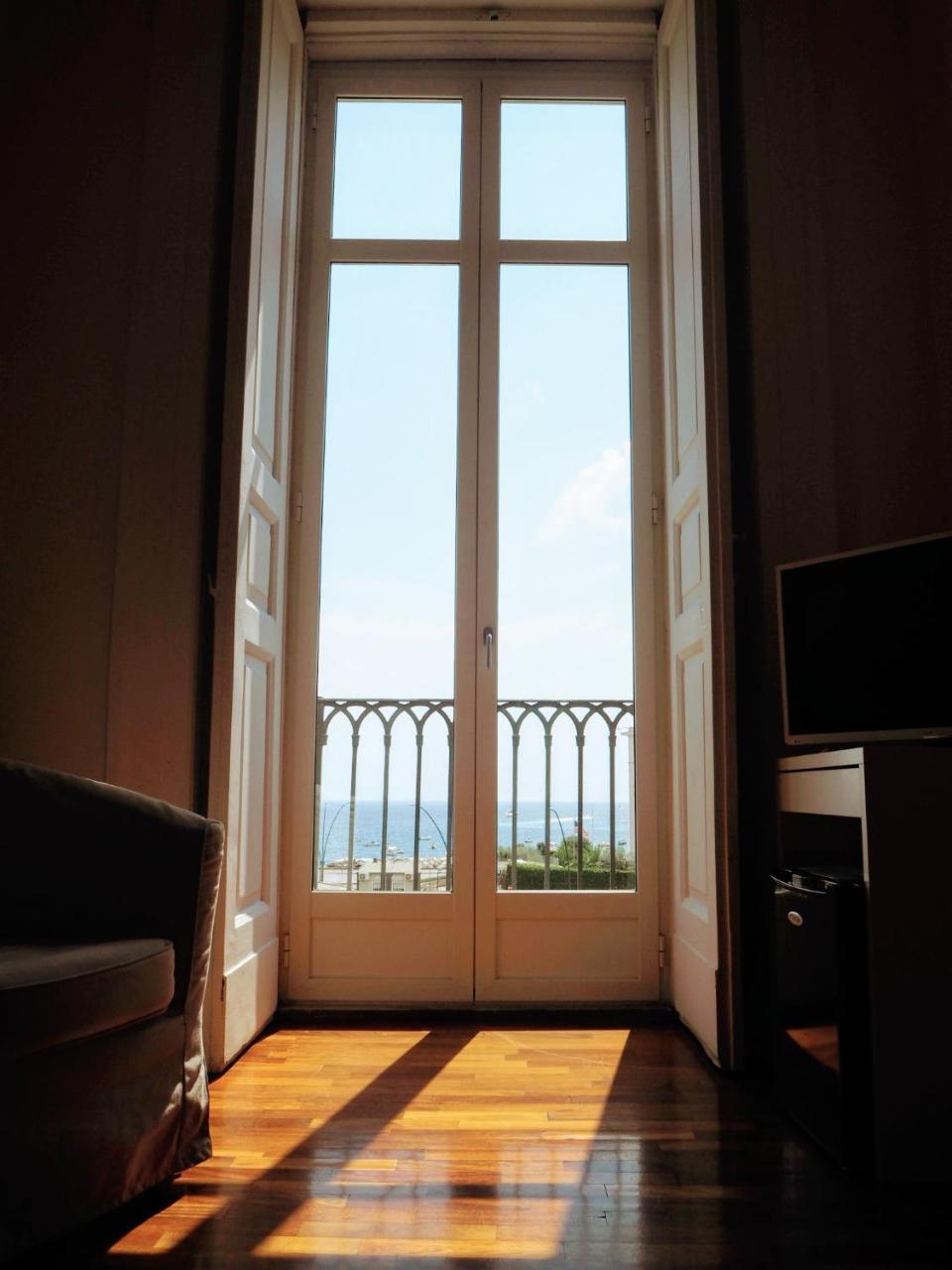 B&B Palazzo Mirelli Наполи Екстериор снимка